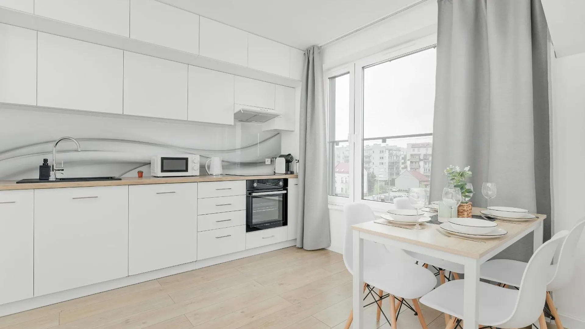 Klimatyzowany Apartament Dla 4 Osob W Krakowie By Rent Like Home
