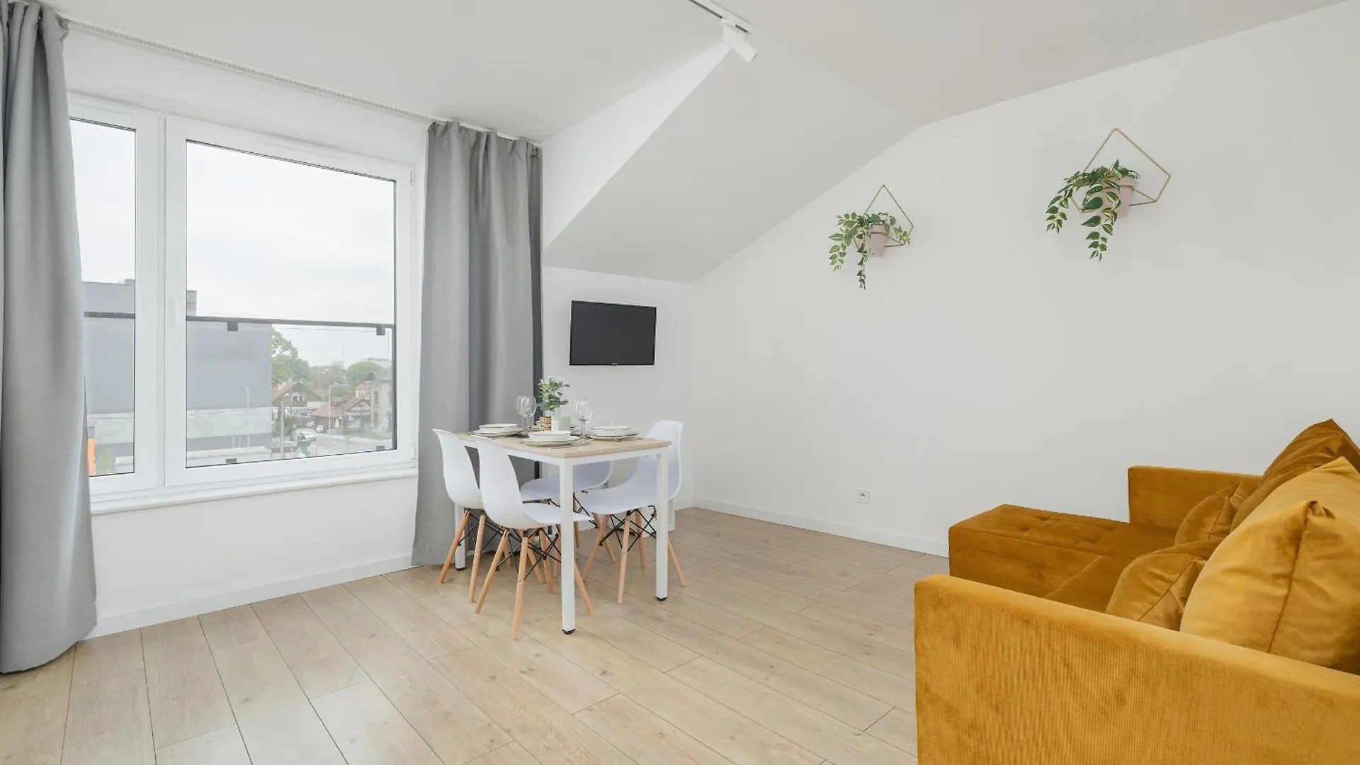 Klimatyzowany Apartament Dla 4 Osob W Krakowie By Rent Like Home Krakov