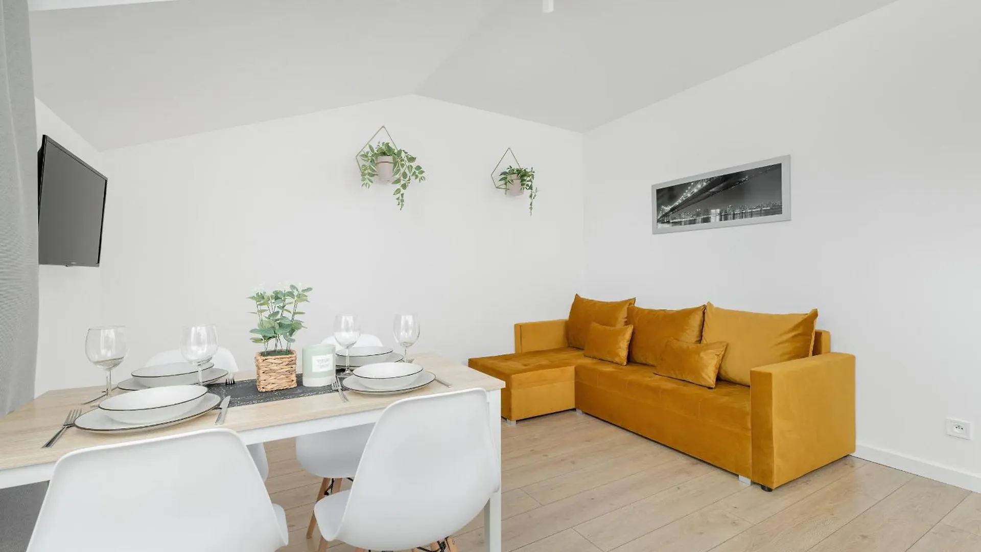 Klimatyzowany Apartament Dla 4 Osob W Krakowie By Rent Like Home 0*, Krakow Poland
