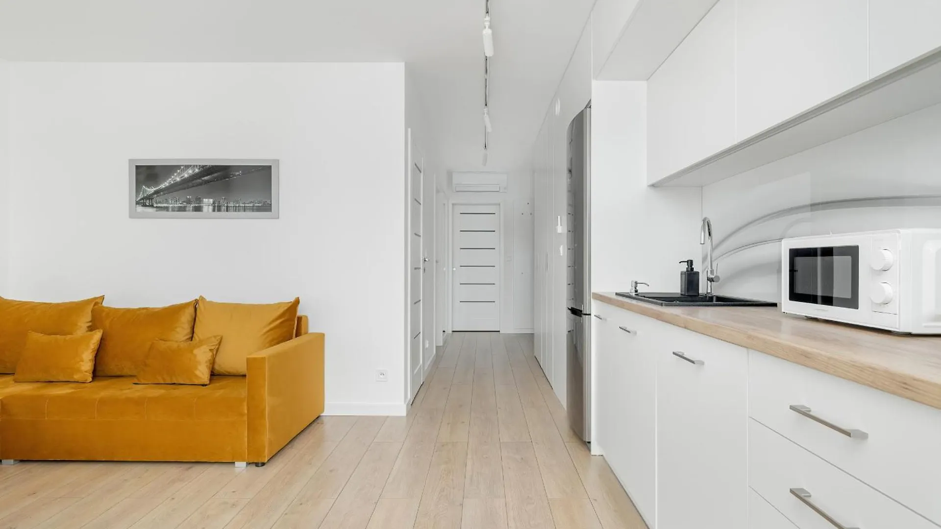 Klimatyzowany Apartament Dla 4 Osob W Krakowie By Rent Like Home 0*, Krakow Poland